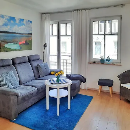 Rosa - Apt. 15 *